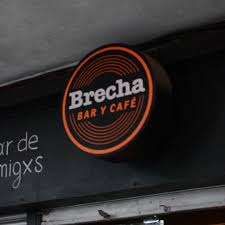 Cartel de Brecha al aire libre